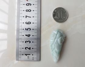【终身保真 工厂自销 】 纯天然缅甸A货翡翠 糯冰种 金玉满堂吊坠挂件 手工雕刻精品 【 赠送证书 】 支持全国权威机构复检 , 如假终身包退,假一赔十。同样种水的商场售价都在五百元以上,限量特价起拍,雕刻手工钱都不够 编号:18